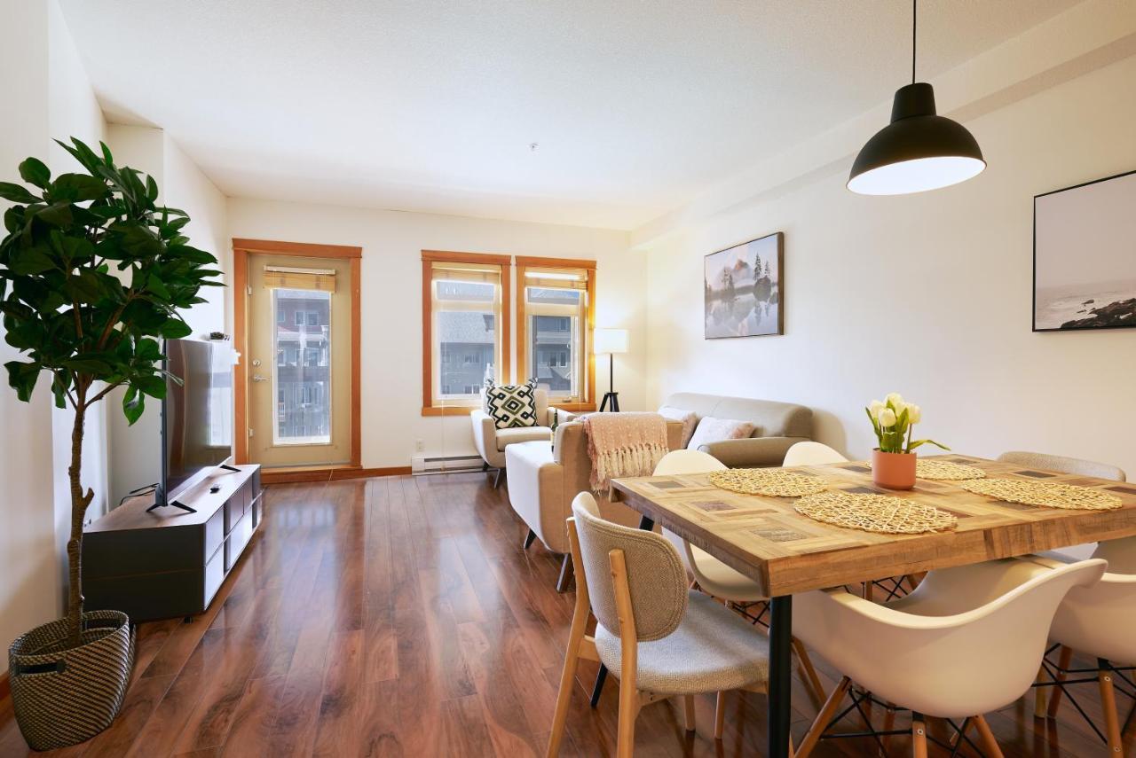 Appartement Mtn View Escape With King Size Bed With Outdoor Pool - Banff Pass Included! à Canmore Extérieur photo