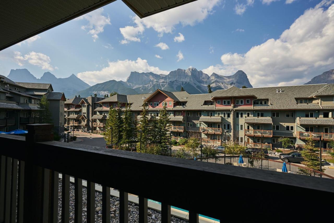 Appartement Mtn View Escape With King Size Bed With Outdoor Pool - Banff Pass Included! à Canmore Extérieur photo