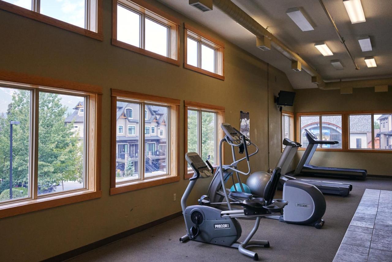Appartement Mtn View Escape With King Size Bed With Outdoor Pool - Banff Pass Included! à Canmore Extérieur photo